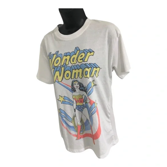 Wonder Woman graphic print image t-shirt size large brand new - Picture 6 of 9